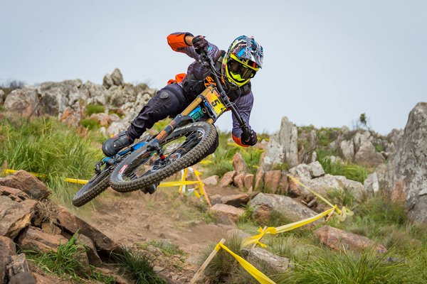 Unleashing mental toughness: a comprehensive athlete"s blueprint for using sports psychology to thrive in global competitions